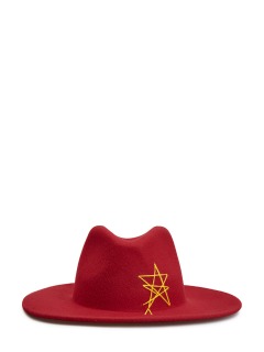Шляпа из тонкой шерсти с вышитой символикой
